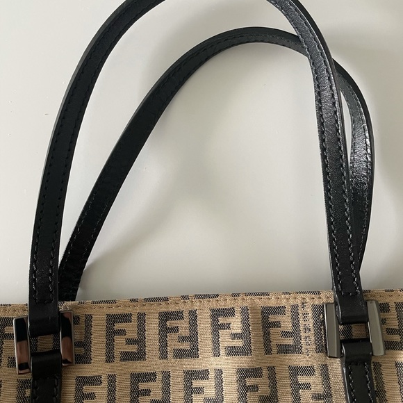 Fendi vintage monogram Zucchino pattern canvas tote bag. - Picture 5 of 15